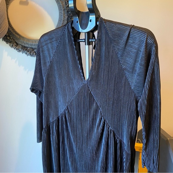 Black Women's Dress - Picture 2 of 5